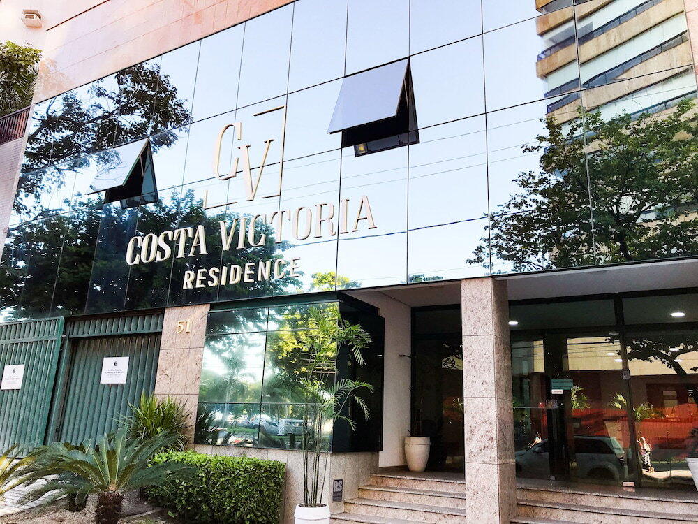 Saída do Hotel Costa Victoria